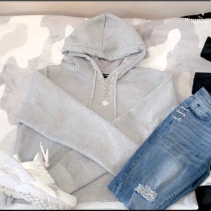 fashion nova cropped sweatshirt🎀